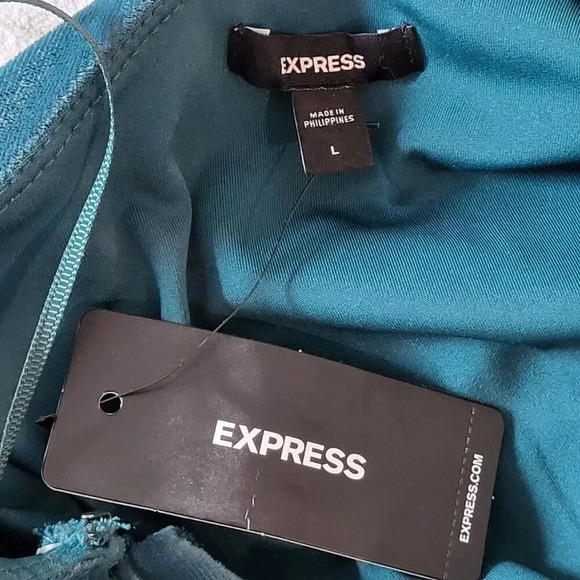 NWT $118 Express One Shoulder Wide Leg Ruched Velvet Jumpsuit Size L - Picture 13 of 14